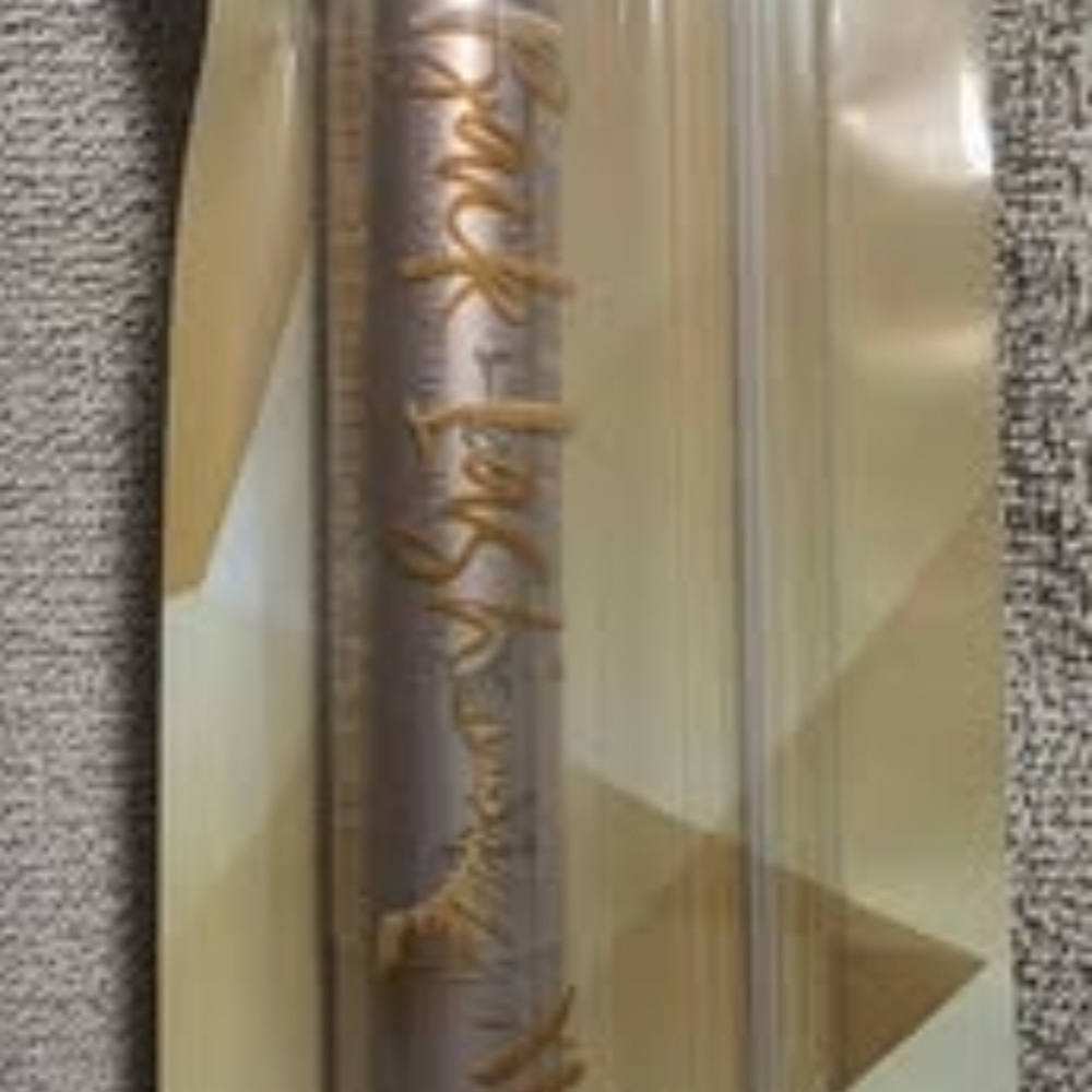 Belle Beauty Cosmetics Bundle by Kim Gravel - Picture 6 of 10